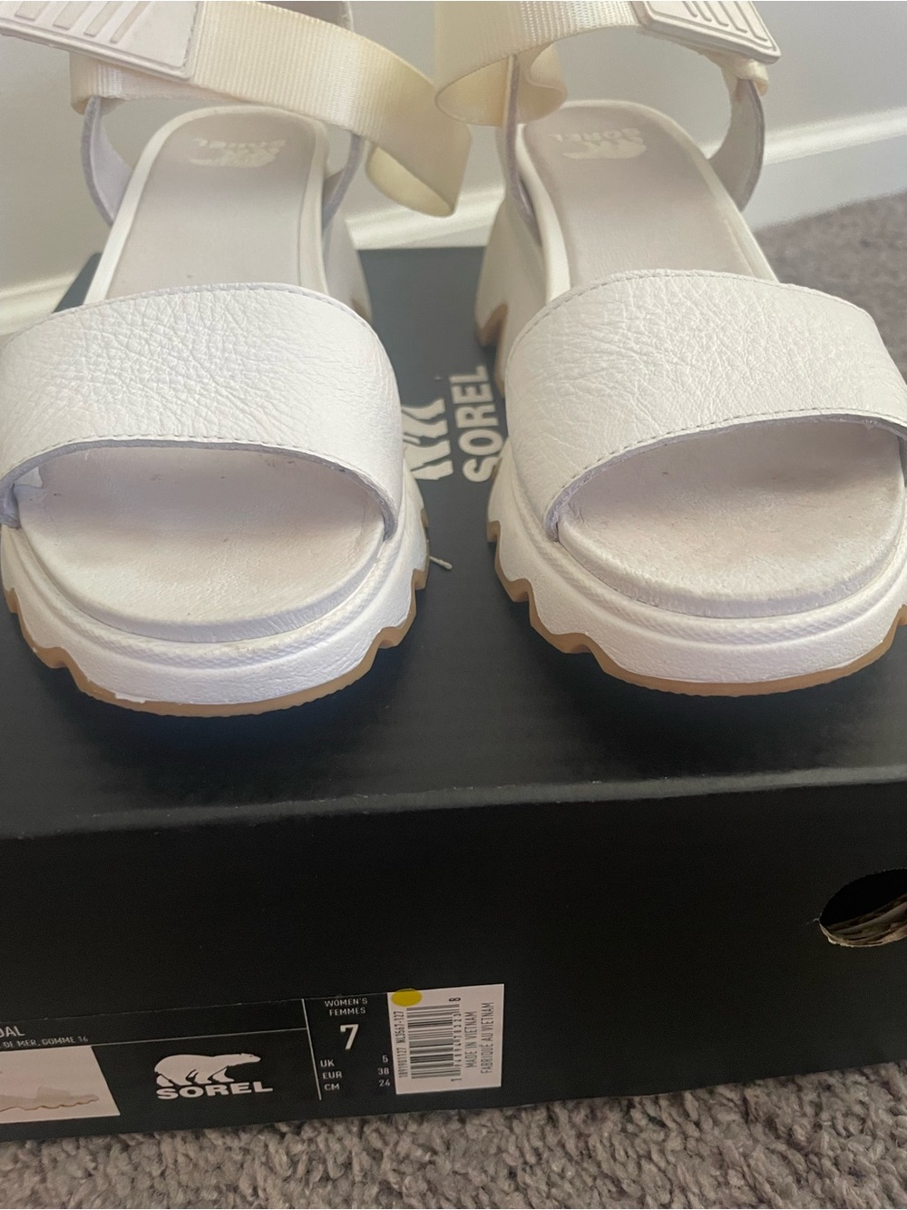 Sorel White Sandals with Gum Lug Soles - Picture 5 of 5